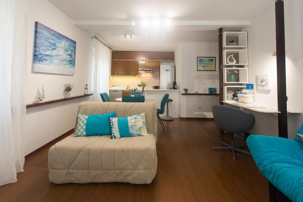Location & Downtown Park Apartman *